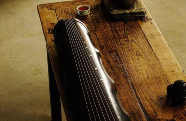 张家界市古琴蕴含的传统文化，一把古琴制备出来要两年的时间